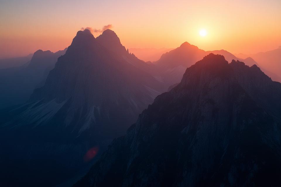 Majestätische Berglandschaft im Sonnenuntergang
